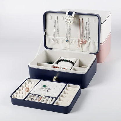 boite à bijoux cuir bleu ouvert